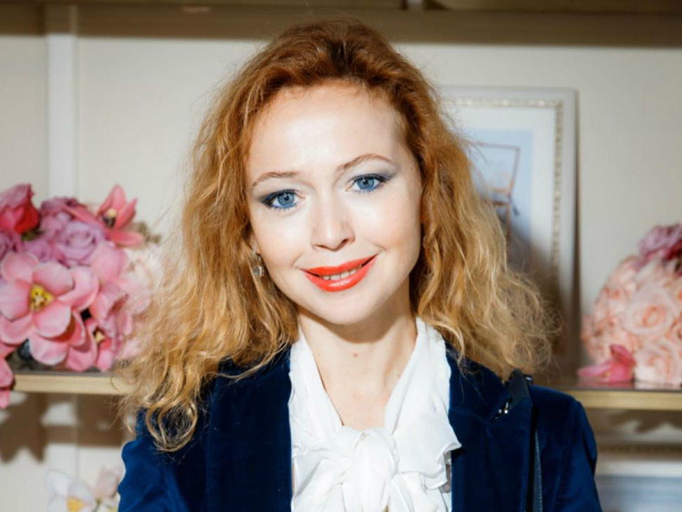 «Результат того стоит»: Елена Захарова рассказала, как ухаживает за своими волосами